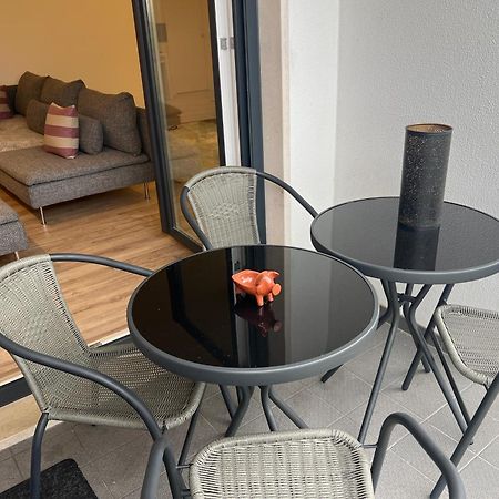 מונטיז'ו Modern Twin Room With A Balcony מראה חיצוני תמונה