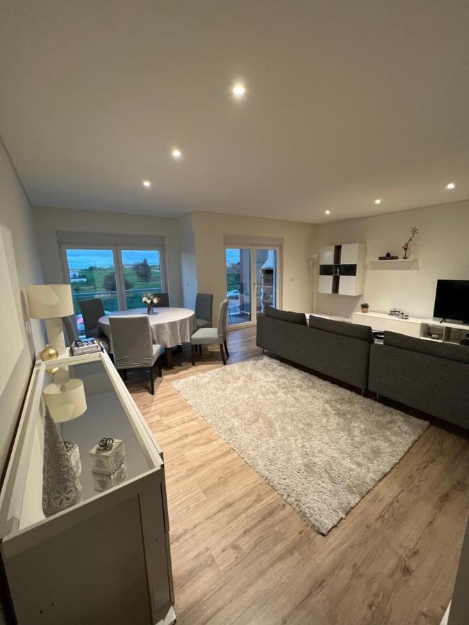 מונטיז'ו Modern Twin Room With A Balcony מראה חיצוני תמונה