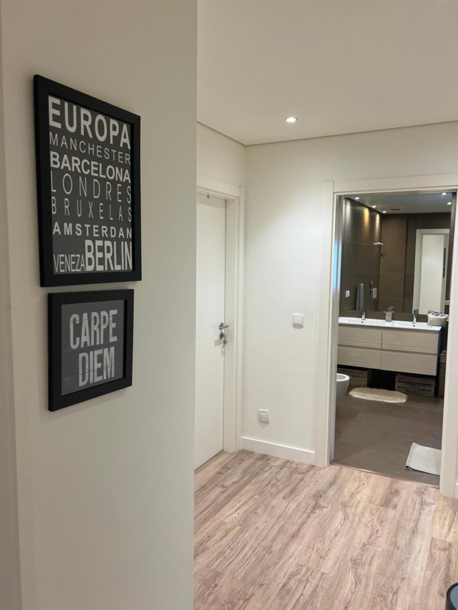 מונטיז'ו Modern Twin Room With A Balcony מראה חיצוני תמונה