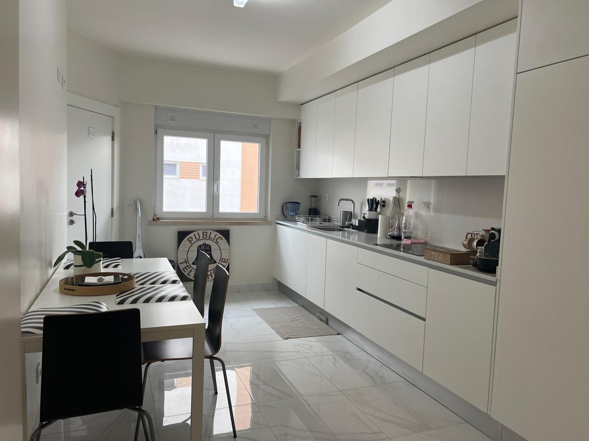 מונטיז'ו Modern Twin Room With A Balcony מראה חיצוני תמונה