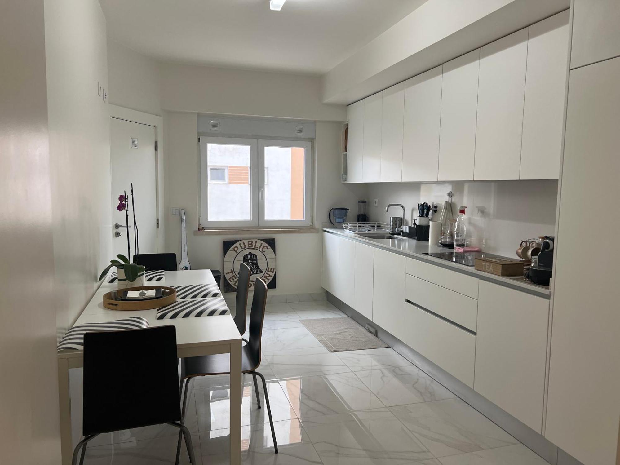 מונטיז'ו Modern Twin Room With A Balcony מראה חיצוני תמונה