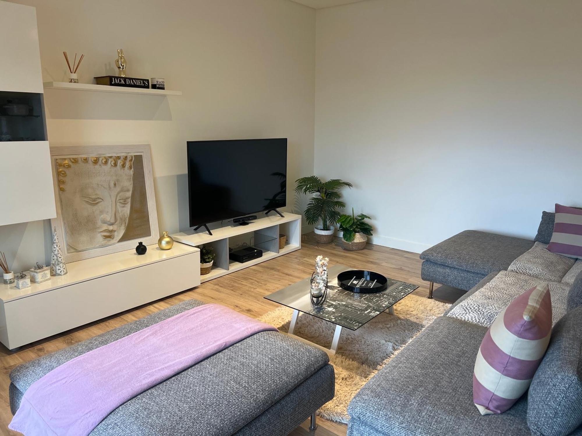 מונטיז'ו Modern Twin Room With A Balcony מראה חיצוני תמונה